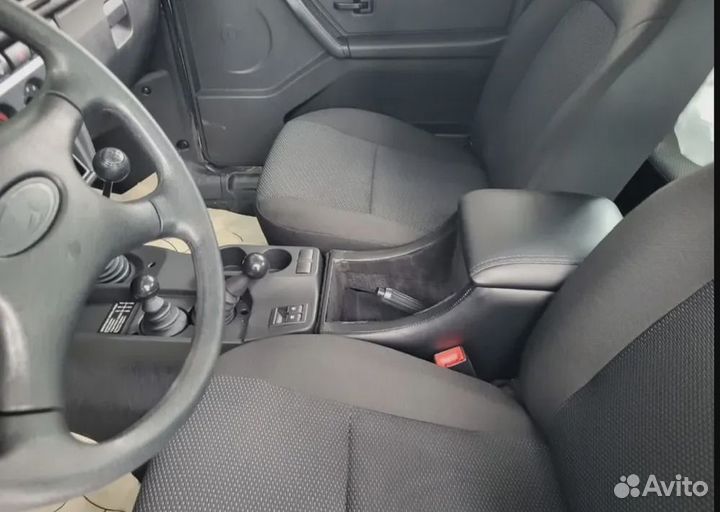Подлокотник на LADA Niva Legend