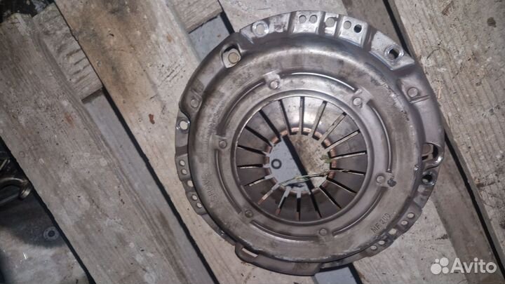 Корзина сцепления двс z6 МКПП mazda 3 bk 1.6