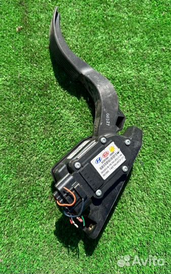 Педаль газа Hyundai Santa Fe 2.2 2008