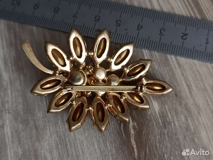 Брошь винтаж Чехословакия гроздь сирень