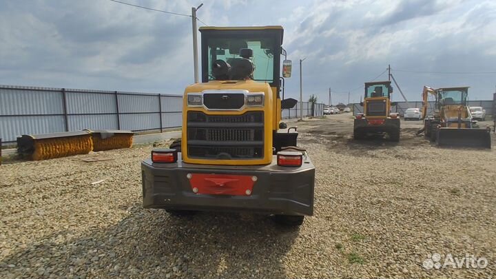 Фронтальный погрузчик XCMG LW300F, 2023