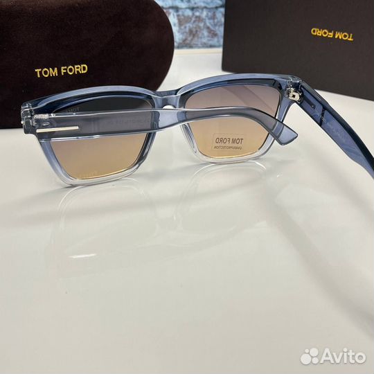 Солнцезащитные очки женские tom ford