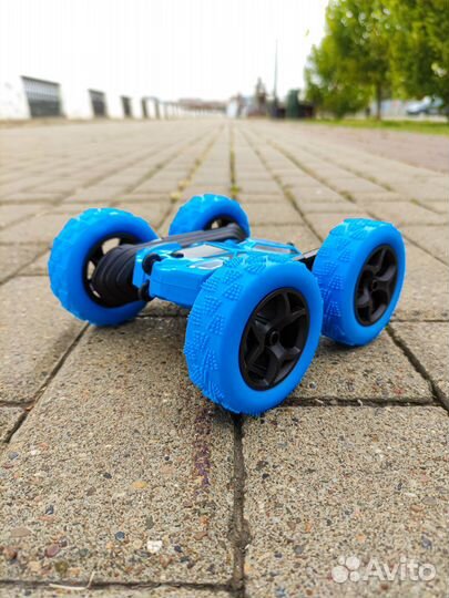 Машинка перевертыш на радиоуправлении