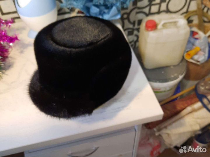 Меховая мужская зимняя шапка обманка