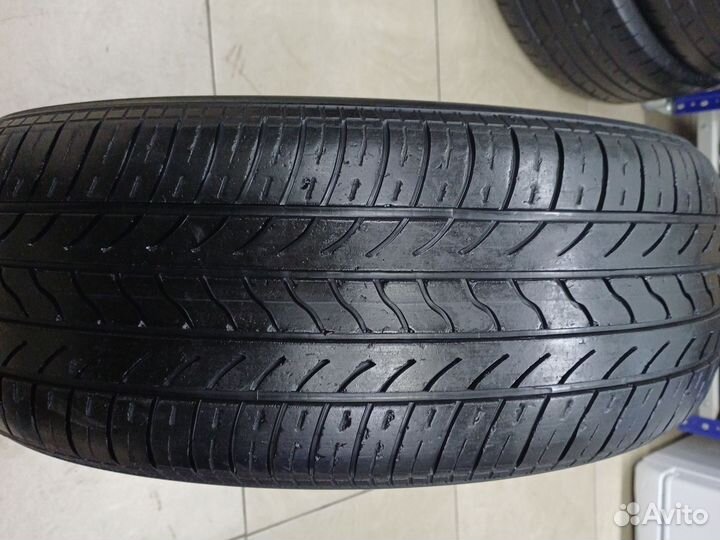 Yokohama BluEarth E75 215/60 R16 95V