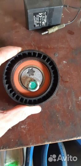 Натяжной ролик Polo sedan