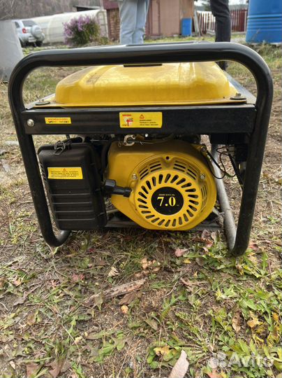 Бензиновый генератор