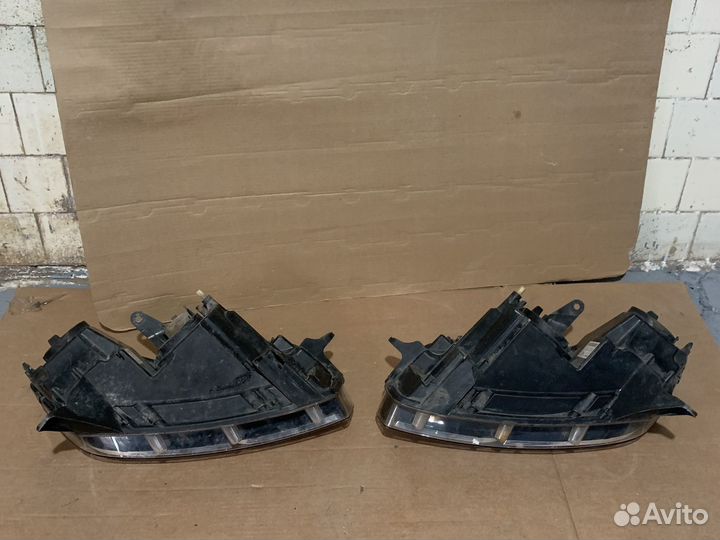 Фара передняя правая левая Renault Logan