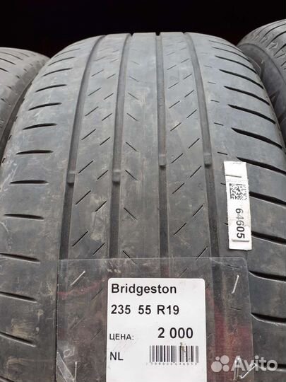 Bridgestone Alenza 001 235/55 R19