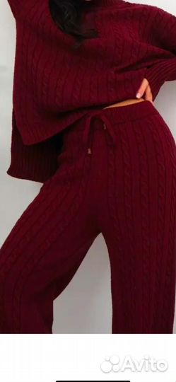Новый вязаный костюм женский