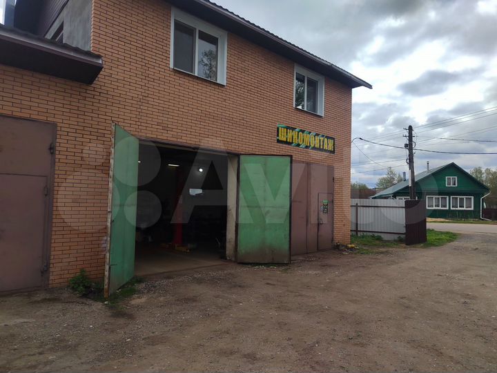 Гараж, > 30 м²