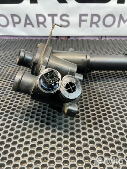 Корпус термостата Volkswagen Golf MK4 2002