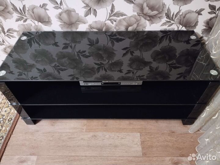 Тумба под телевизор