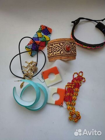 Браслеты, серьги, подвески, четки