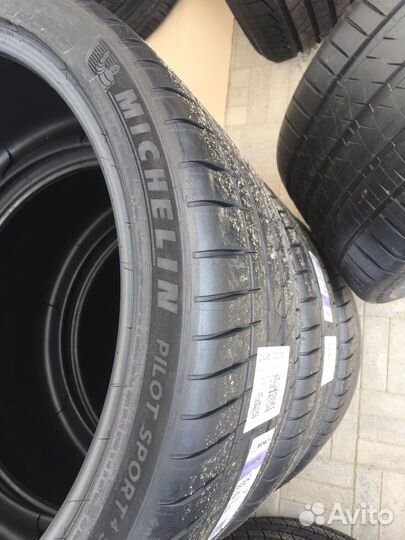 Michelin Pilot Sport 4 SUV 275/40 R21 111Y