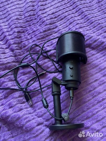 Студийный микрофон