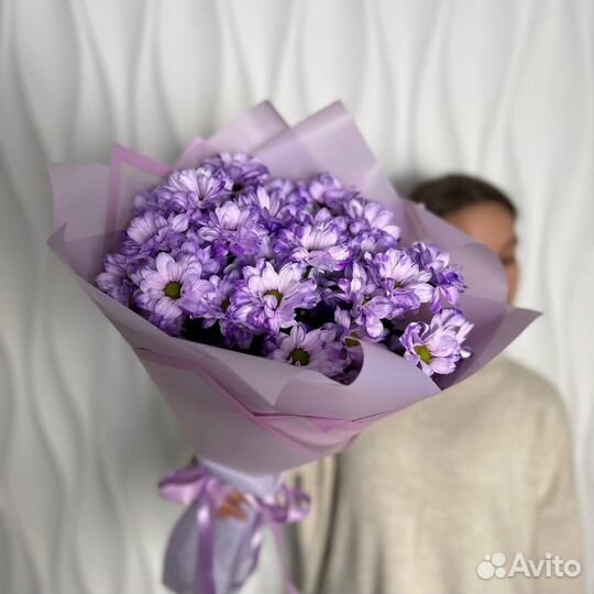 Букет из сиреневых хризантемх
