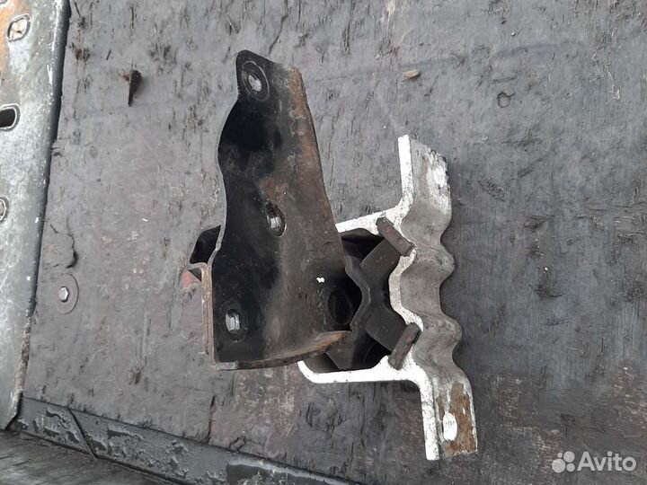 Подушка двигателя правая Рено Логан оригинал