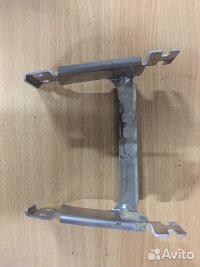 Кронштейн Audi A8 D3