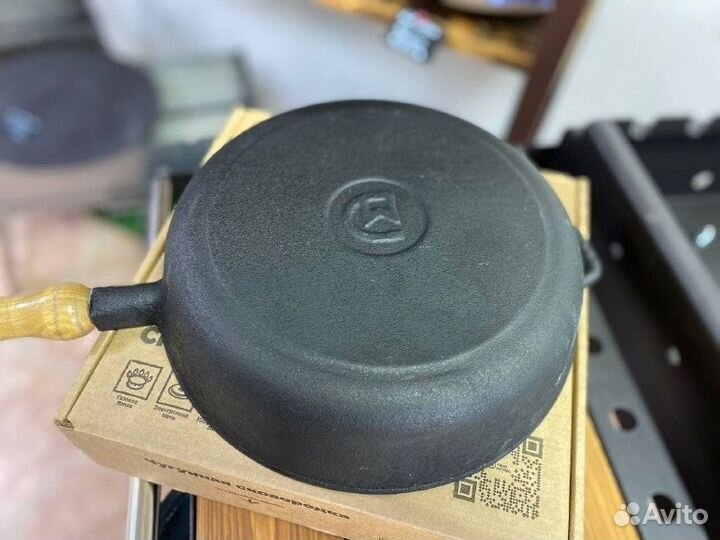 Сковорода чугунная