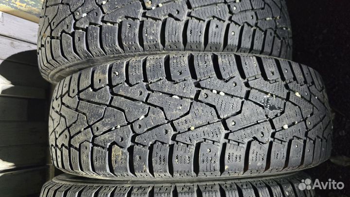 Pirelli Ice Zero 185/70 R14