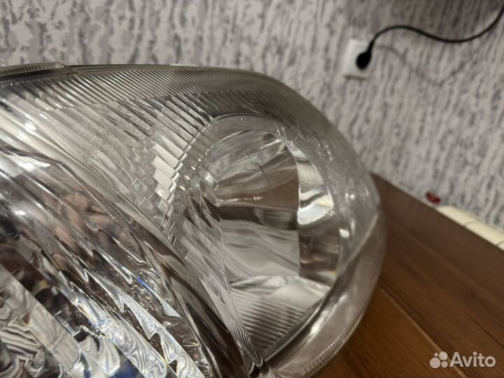 Фара Правая Toyota Corolla Fielder Allex Runx Е120