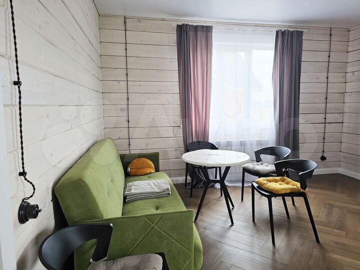 Дом 194 м² на участке 7,5 сот.