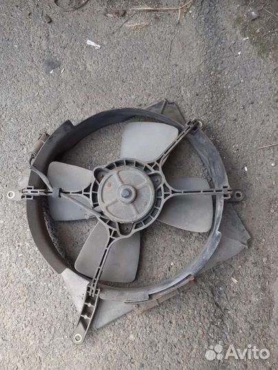 Вентилято радиатора Toyota Sprinter AE 95