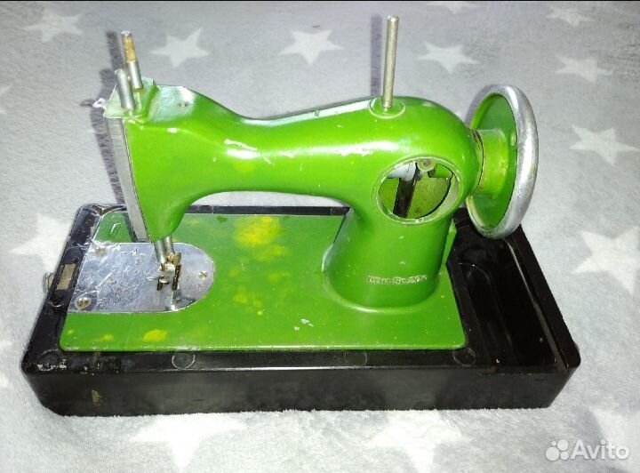 Детская швейная машинка СССР