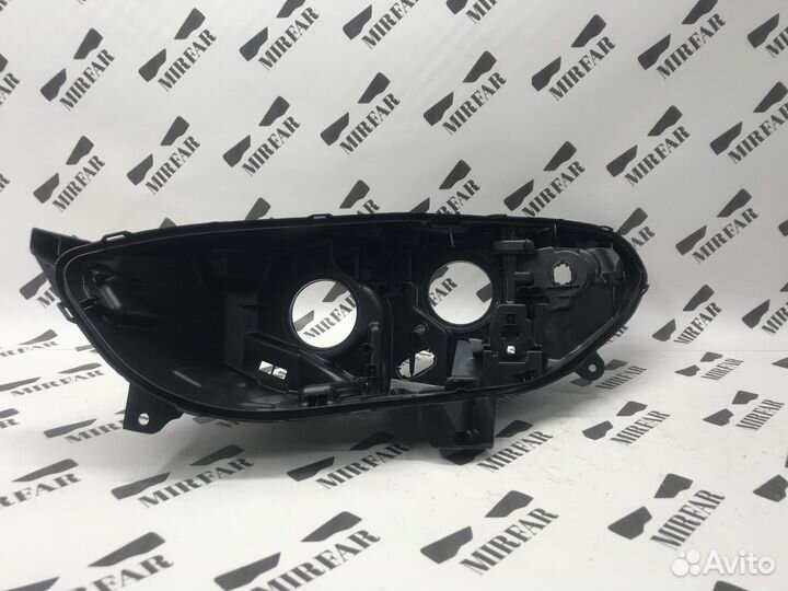Левый корпус фары Ford Mondeo V 2014-2019 Halogen