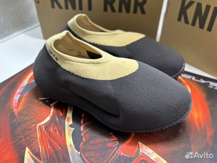 Кроссовки Adidas Yeezy Khit Runner