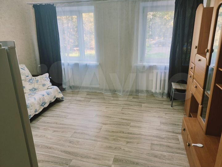 Комната 24 м² в 9-к., 1/5 эт.