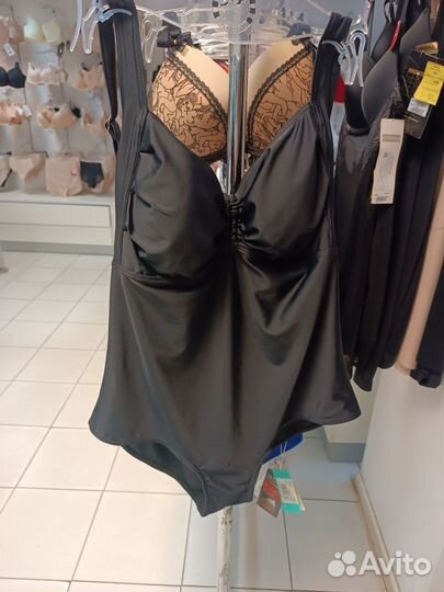 Купальник женский слитный