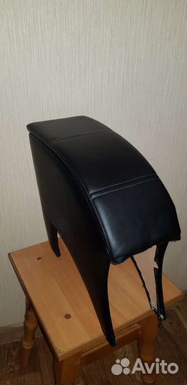 Подлокотник