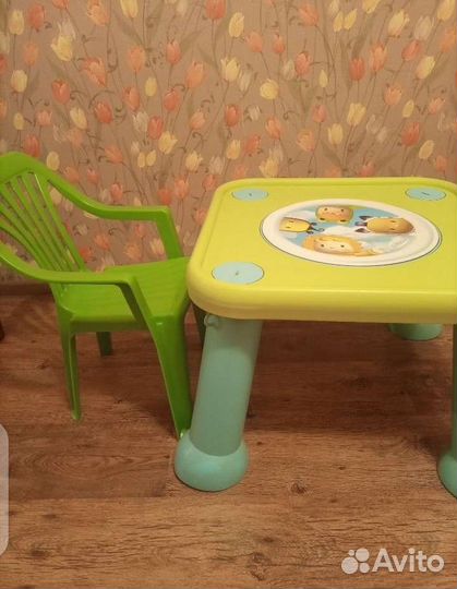 Детский стол и стул