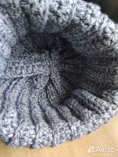 Шапка вязаная ручной работы