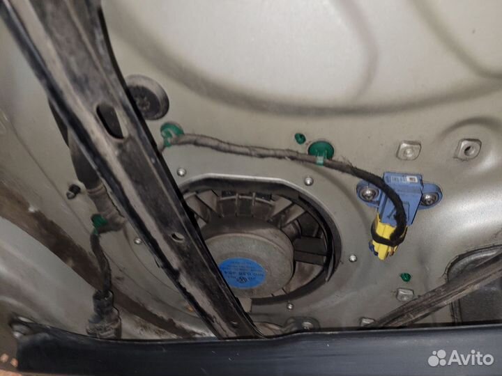 Дверь Volkswagen Golf передняя правая