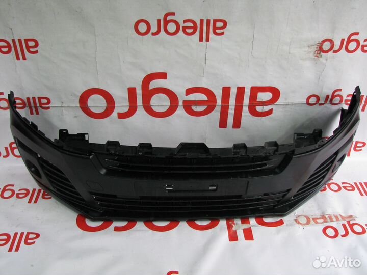 Peugeot Traveller бампер передний 2016+