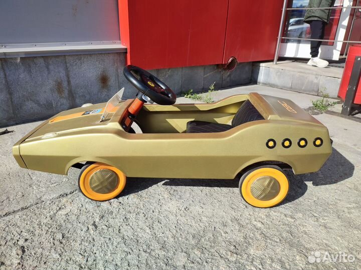 Педальный автомобиль Радуга