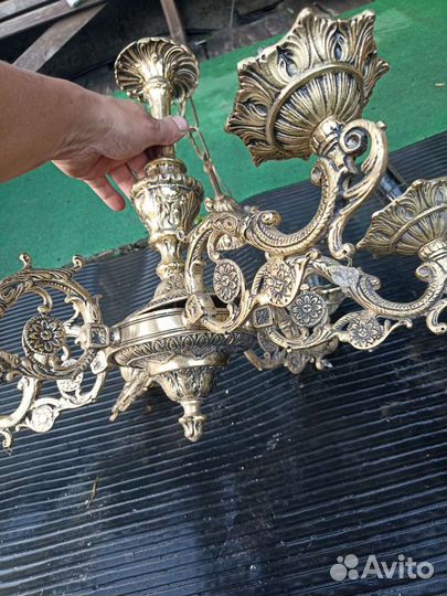 Люстра бронзовая большая.винтаж