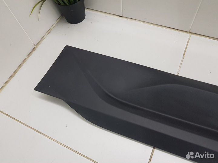 Молдинг двери нижний задний левый (Geely Coolray)