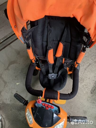 Детский велосипед трехколесный с ручкой бу