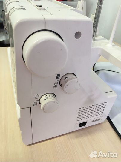 Плоскошовная распошивальная janome cover pro D max