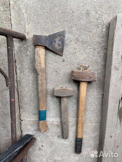 Топор, кувалда СССР; лопата