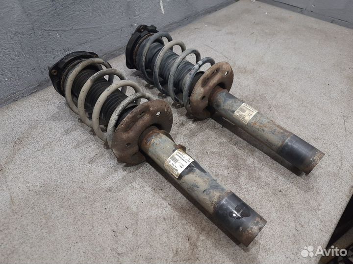 Передняя стойка в сборе для 1.4 Volkswagen Jetta 6