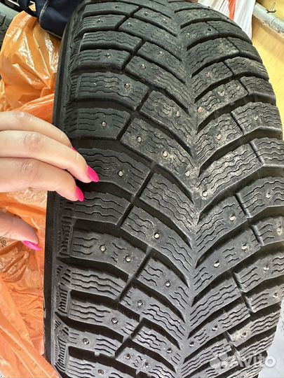 Michelin X-Ice North 4 SUV 225/60 R17 103T