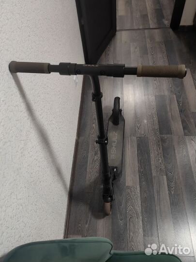 Самокат Shulz 200 pro