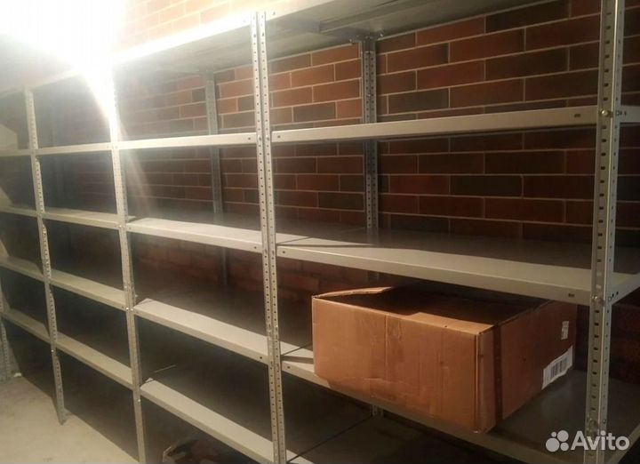 Стеллаж для инвентаря