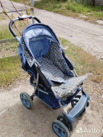 Детская кроватка с маятником