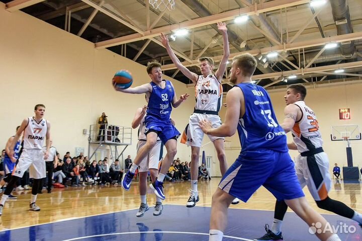 Тренер по баскетболу